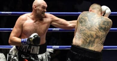 Tyson beats wach